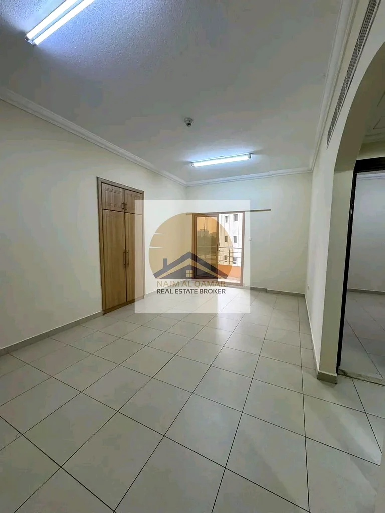 مبنى عائلي 1 بHK + 2 حمام مع شرفة وركن سيارة مجاني في النهدة دبي، الإيجار 50 ألف63756679753475111