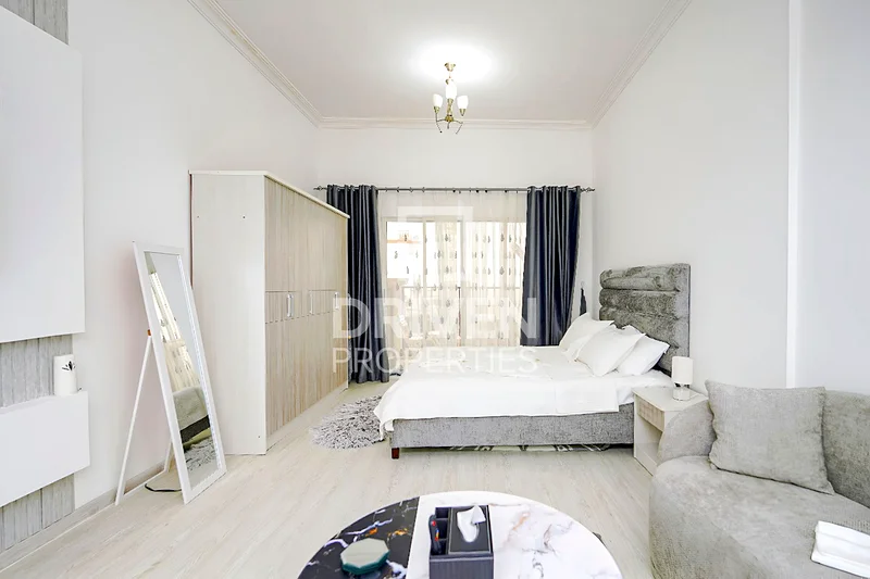 Smart Living | Ready to move in | Close to Mall63786649514627111