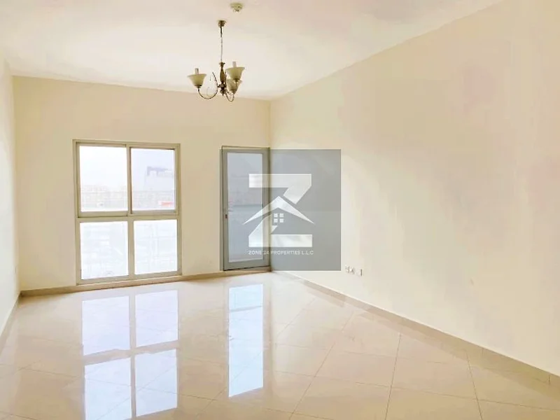 شاغرة | بالقرب من مول سيليكون سنترال | مبنى بدون تبريد مركزي63746698935811111