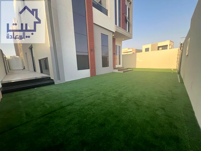 بمناسبة عيد الأضحى، امتلك فيلتك التي تحلم بها في قلب الحيلو 2، بمساحة 3014 قدم مربع. تم تخفيض السعر إلى 1,563903183121154114