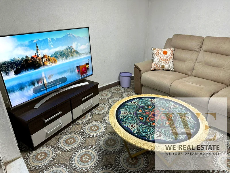 فرصة ذهبية \ شقة استوديو ثانية \ جميع الفواتير مشمولة \ موقع متميز \ مع موقف داخلي للسيارات63714636715907113