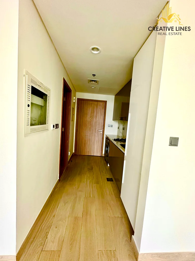 Specious studio apartment!! Amazing offer!! Partial boulevard view!!63800933749762113