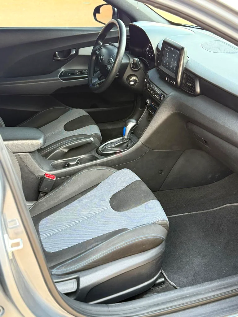 Veloster 201963612086420993114