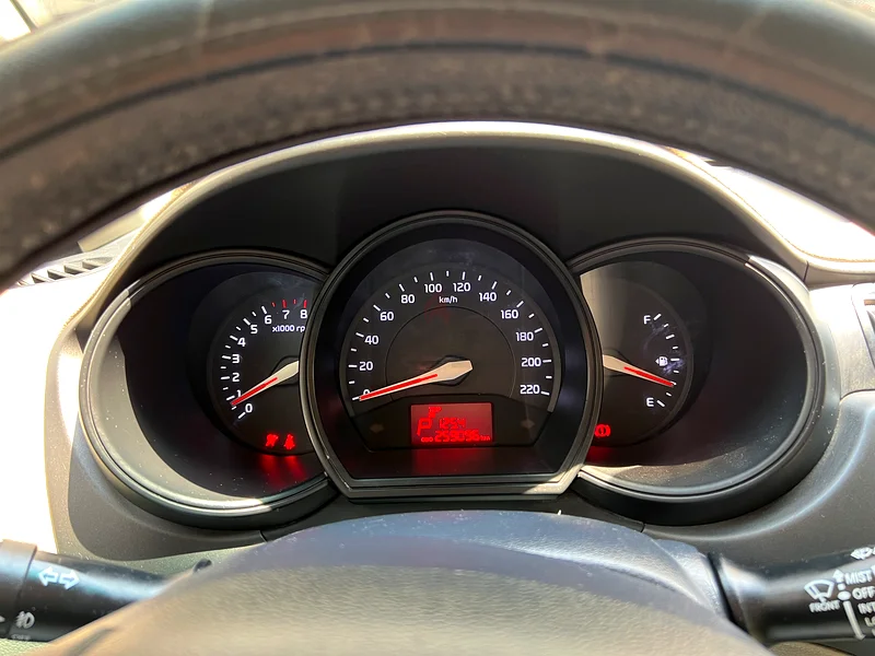 Kia Rio 2013 Hatchback – 1 year insurance and registration – Good Condition63612077493251114