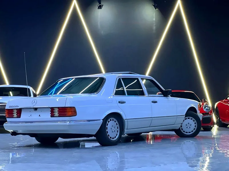 Mercedes Benz AMG 560 198963612087869569113