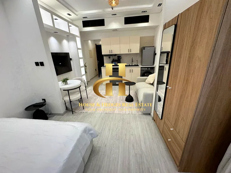 Fully Furnished | Ready To Move | 12 Cheques63778150297089113