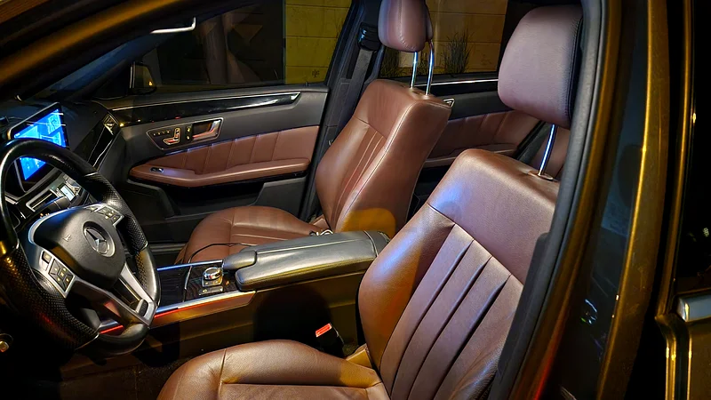 مرسيدس بنز E300 2016 V6 | رمادي | 167,000 كم | جميع الخيارات63613985894659113