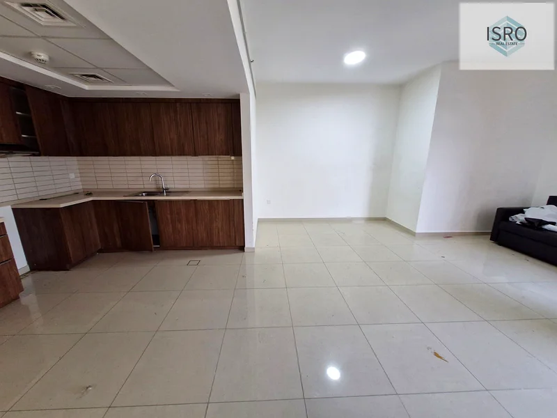 شقة واسعة من غرفة نوم واحدة مع تخطيط أنيق للإيجار الشهري63705373516545111