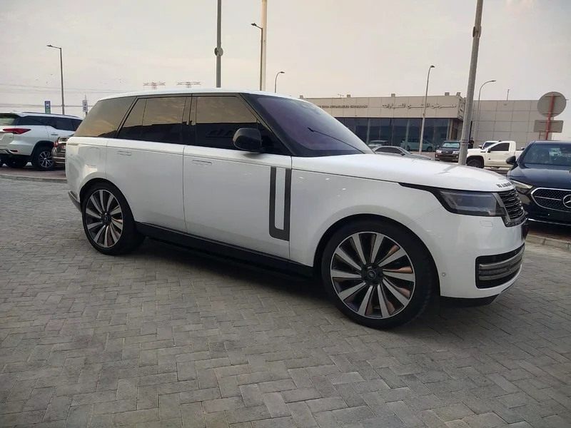 2023 V6 GCC HSE63612090163843113