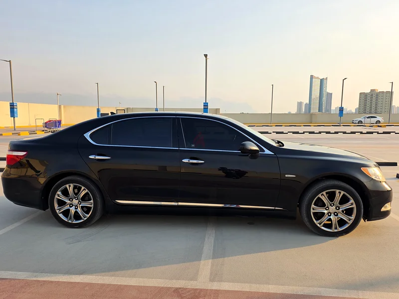 لكزس LS 460 L لعام 2007 في الولايات المتحدة الأمريكية63613736810369111