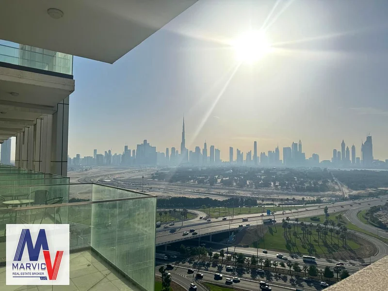 إطلالات على وسط المدينة / تخطيط واسع / مؤجر حتى نوفمبر63998219865859111