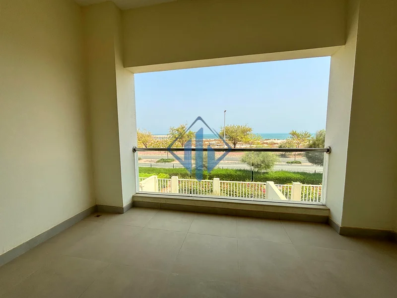 فيلا من غرفتي نوم بالقرب من المسبح والشاطئ بإطلالة على البحر63813840275458113