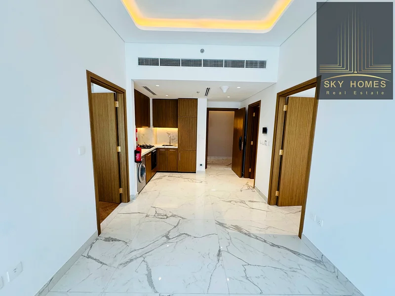 شقة جديدة من نوع 2 بيدروم بدون تبريد متاحة للإيجار مقابل 95 ألف فقط63800933780610112
