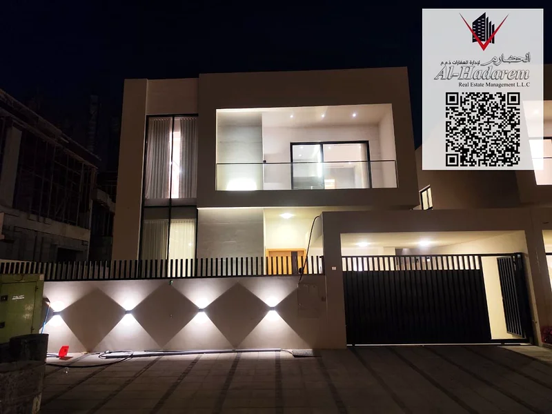 فيلا جديدة بالكامل للبيع في الهيليو 2:63903069494273110