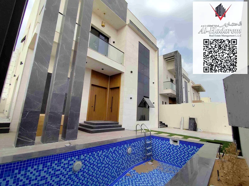 فيلا مع مسبح خاص للبيع بسعر ممتاز63883873068417114
