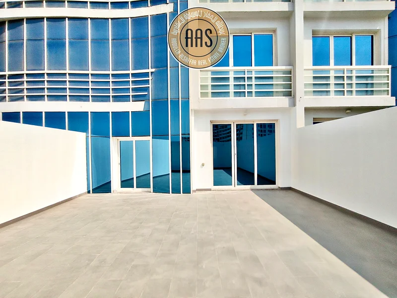 Chillar free/ spacious 1bhk apartment with terrace/ prime location/ reasonable price 70k63764786165635110