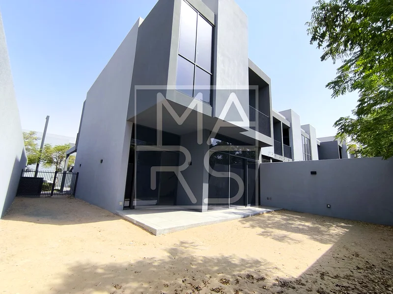 COZY END CORNER 3BHK UNIT FOR RENT IN 130K 463654746701570112