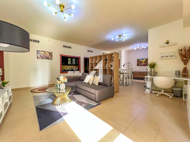Luxury Living | Spacious | Middle Floor | Upgraded63936814537219111