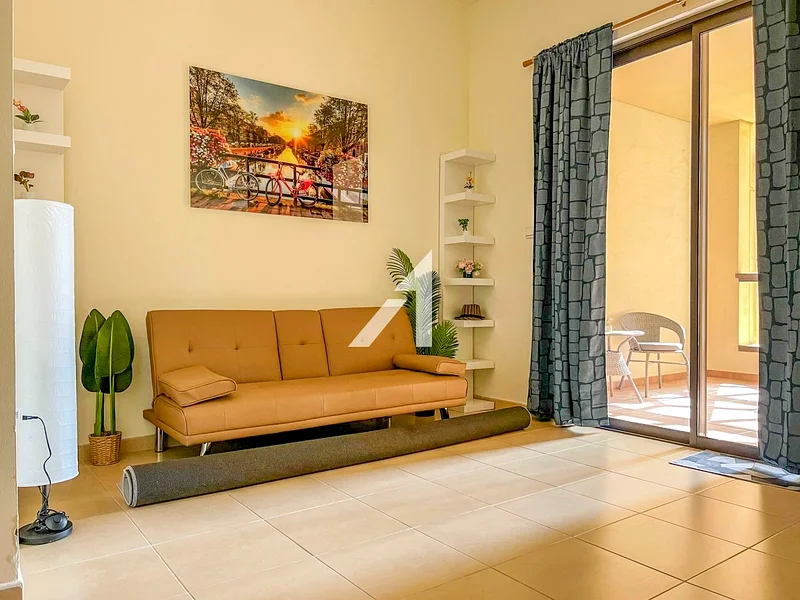 Luxury Living | Spacious | Middle Floor | Upgraded63936814537219113