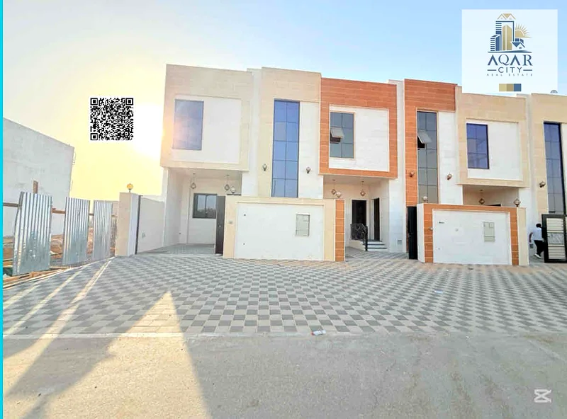 تاون هاوس بواجهة حجرية وخمس غرف نوم، السعر المطلوب 1,120,000 درهم شامل رسوم التسجيل، بالقرب من طريق الشيخ محمد بن زايد63903506581377111