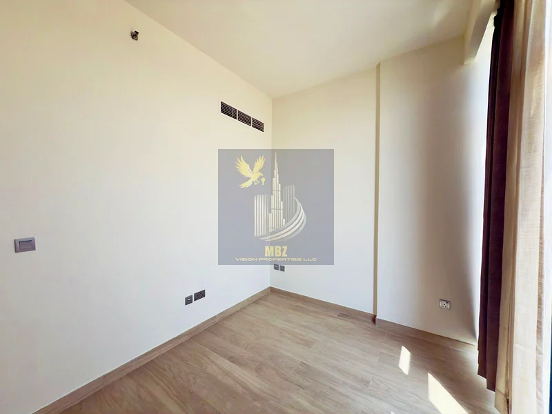 Spacious 1-Bedroom Corner Unit with Stunning Pool View –63801347701122114