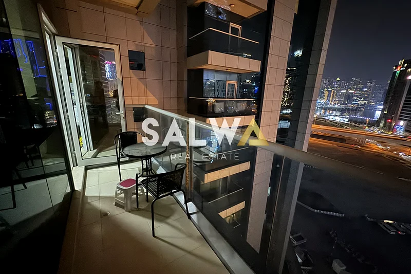 إطلالة جزئية على برج خليفة والقناة63790447244289112