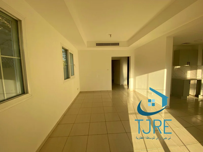 عائد جيد على الاستثمار | 4E | بالقرب من الحديقة والبركة | مؤجرة | تخطيط كبير63922287272962111