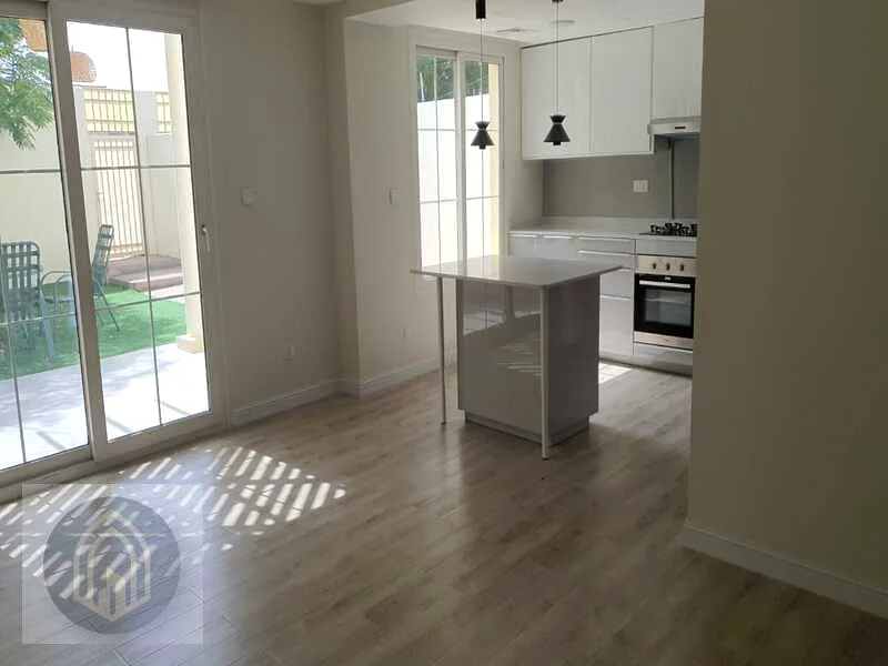 CLOSE TO LAKE |  SPECIOUS LAYOUT | SINGLE ROW63729026152451110