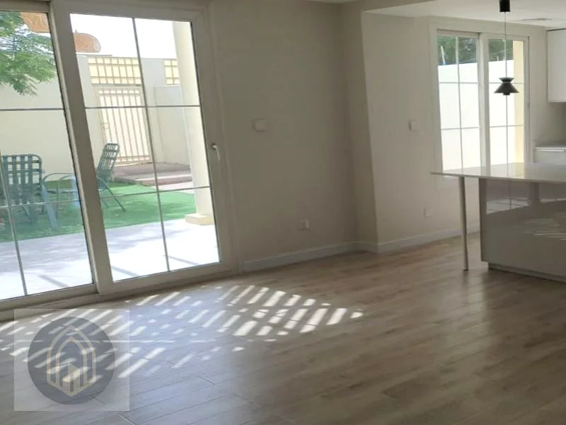 CLOSE TO LAKE |  SPECIOUS LAYOUT | SINGLE ROW63729026152451112