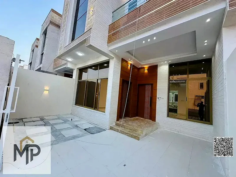 فيلا فاخرة من 3 طوابق للبيع، ملكية حرة للأبد، تشمل رسوم التسجيل ونقل الملكية63903070677891111