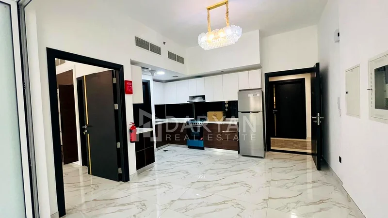 التصميم العلوي |  | واسع | عرض ساخن63992294857219113