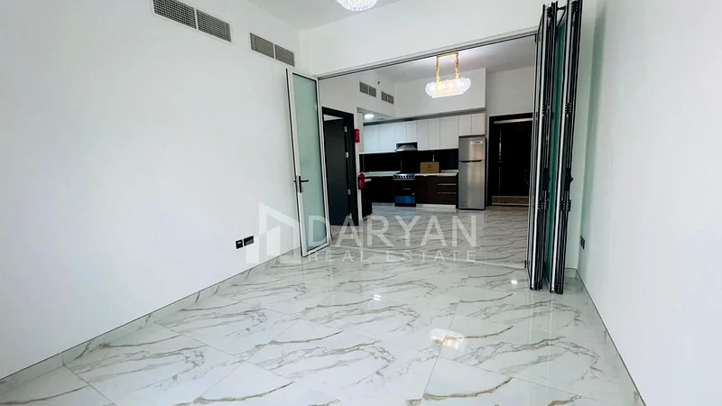 التصميم العلوي |  | واسع | عرض ساخن63992294857219112