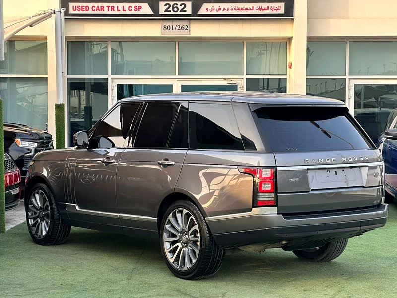 RANGE ROVER VOUGE GCC 2015
Perfect condition 
V8
Full option63612090211203112