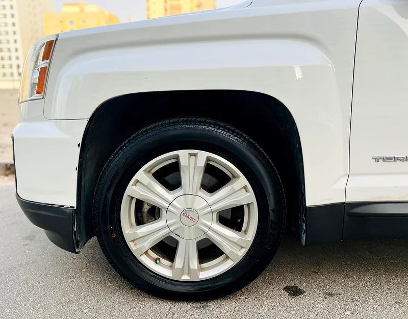 GMC TERRAIN SLE 2017 MODEL WHITE GCC SPECS REF.881263613468251521114