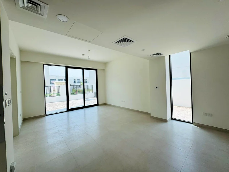 جديد بالكامل | وحدة زاوية | جاهز للانتقال | نابض بالحياة63737641136387110
