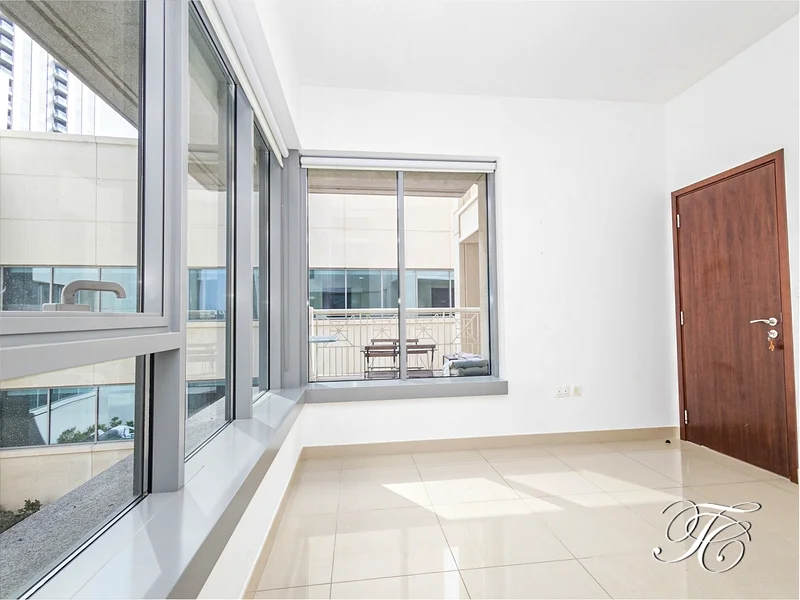 Exquisite | Corner Unit | Unfurnished | Vacant63770622865410110