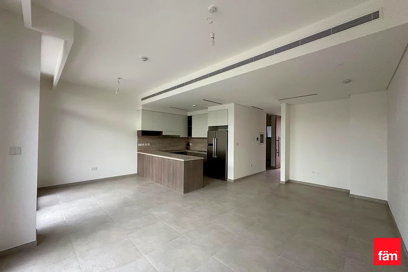 single row | facing green belt | Exclusive unit63732861099906110