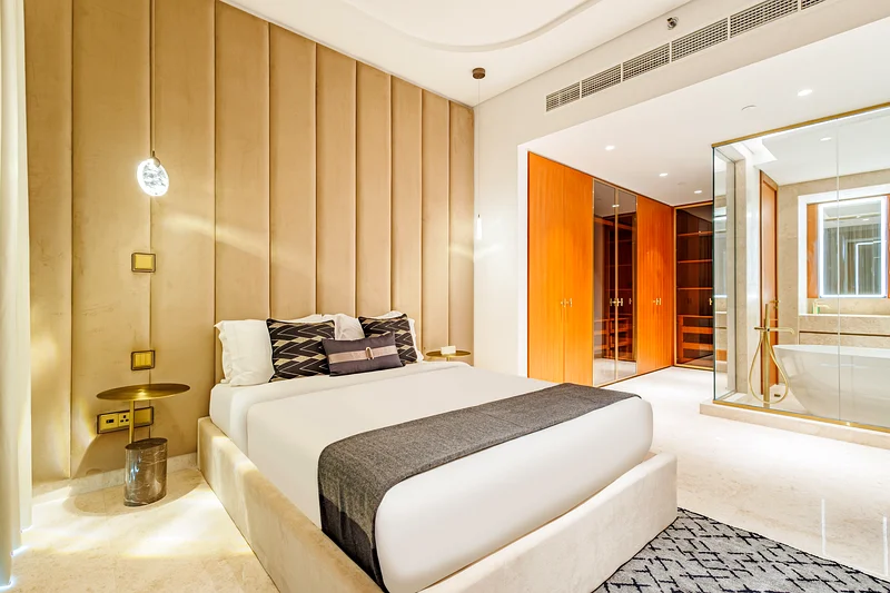 Luxury Palm Escape | Elegant 2BR | Private Beach63831912674307114