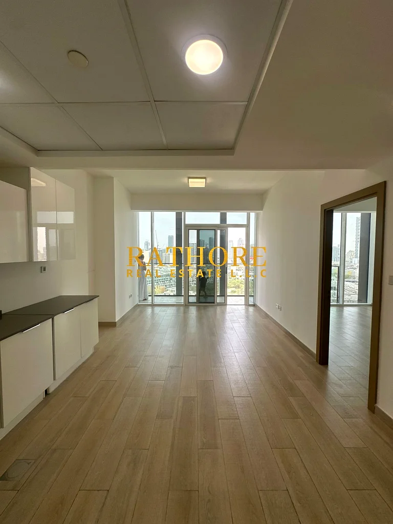 Elegant 1 BHK | Lavish Stay | High Floor | Pool & City Views63780243700098110