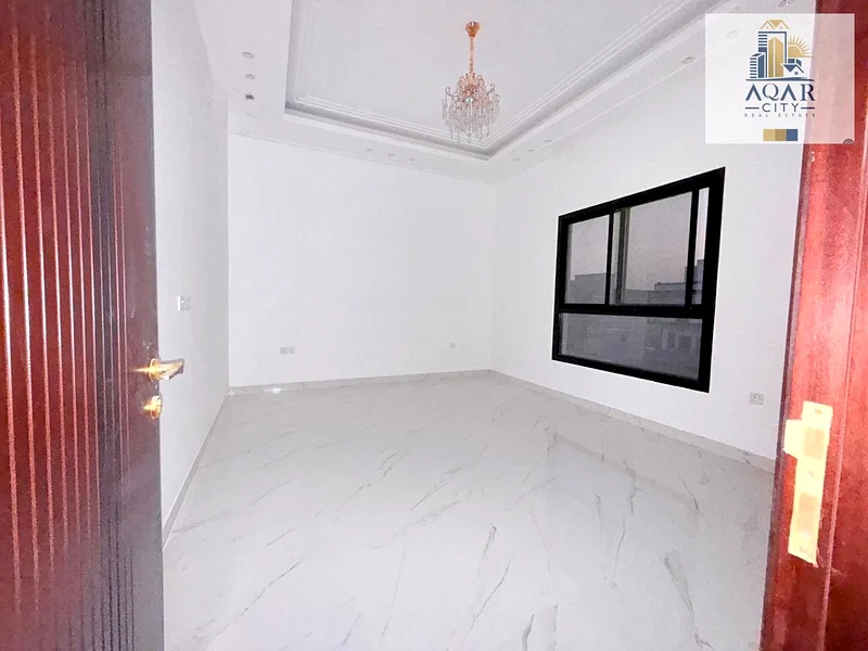 فيلا للبيع في موقع متميز مقابل مشروع آжи كورنر، طابقين63904146325379114