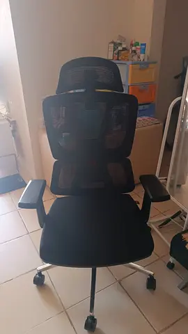 Office chair with lumber support