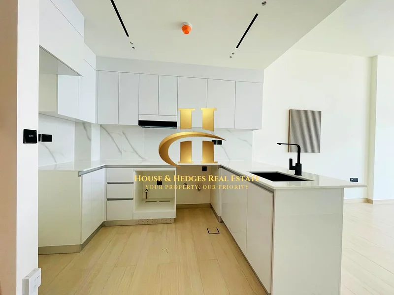 Spacious Unit | Prime Location | Call Now63781098064643112