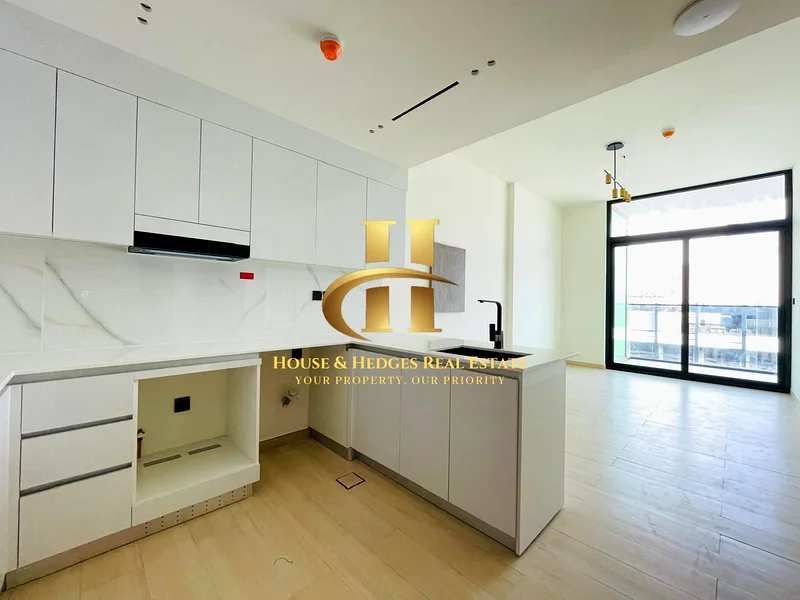 Spacious Unit | Prime Location | Call Now63781098064643111