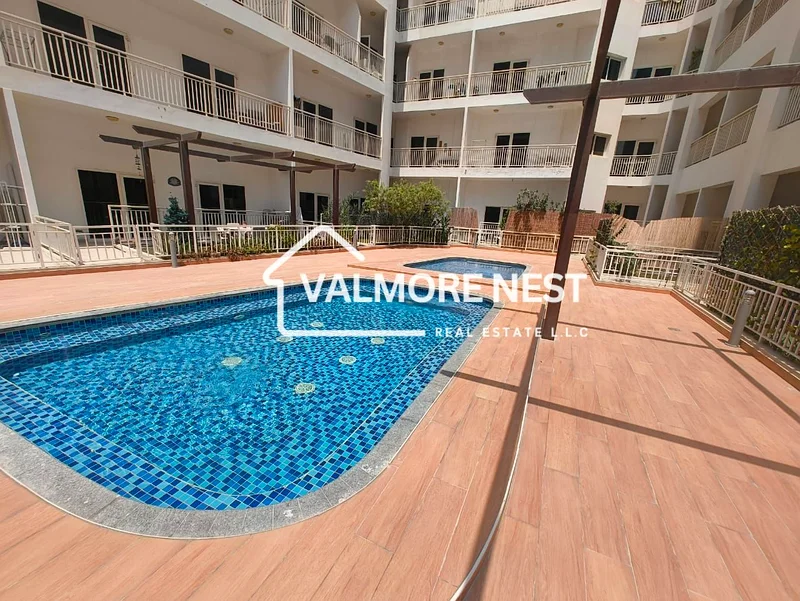 Fully furnished I Upgraded Unit I Available in 12 cheques63778150256514113