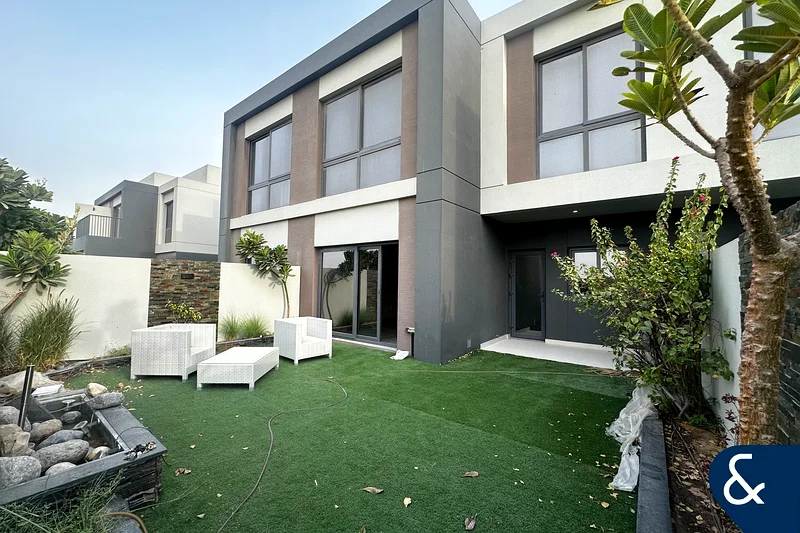 Fully Upgraded | Prime Location | Must See63750835538818110