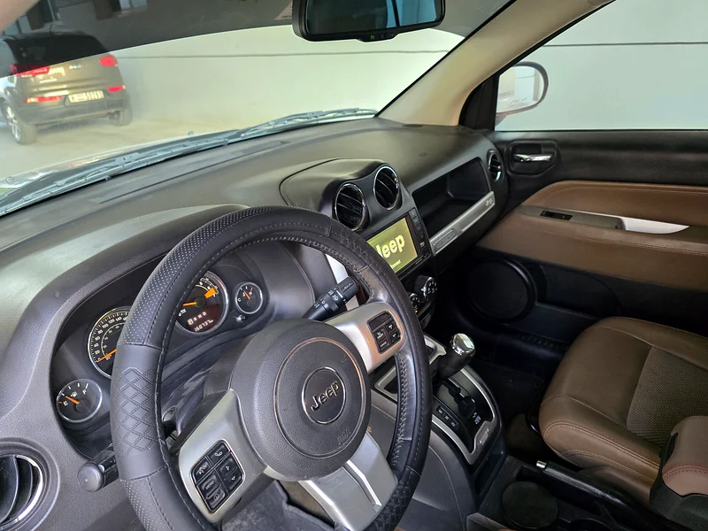 جيب كومباس 2016 خليجي 4X4 بأميال قليلة63612070667905113