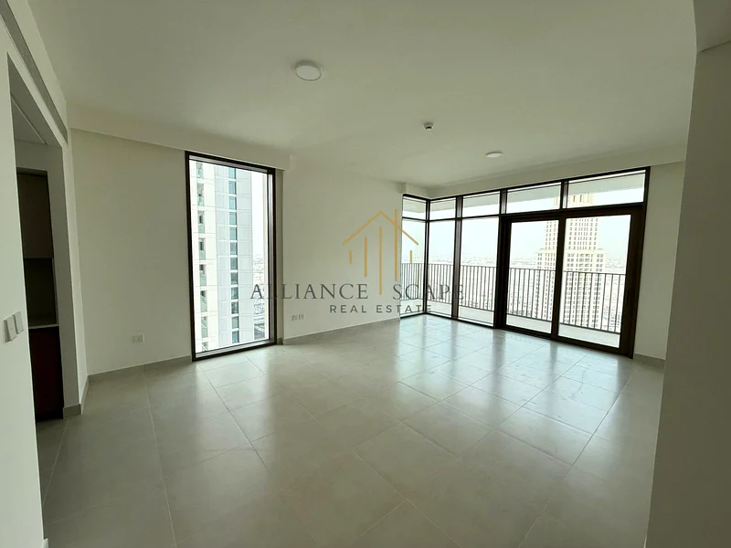 🏙️ جديد بالكامل | شقة 3 غرف نوم في كريك بالاس | 260 ألف درهم فقط! 🏙️63761028108547111