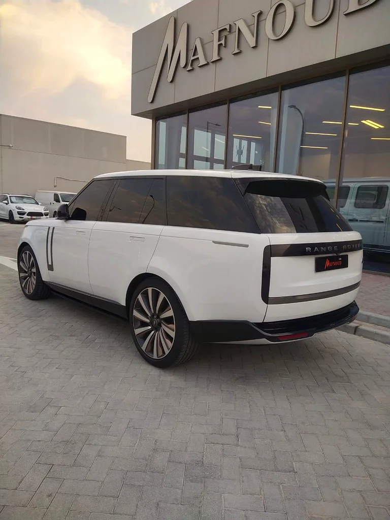 2023 V6 GCC HSE63612090163843114