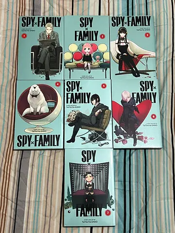 Manga for sale ( SPY X FAMILY )