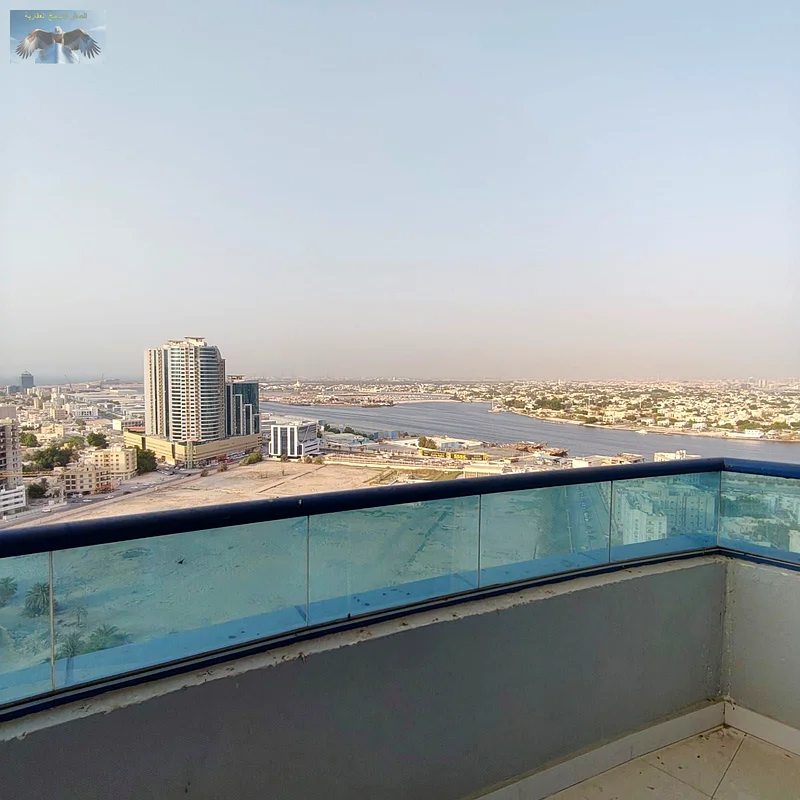 :  🛏️ 3 fully furnished bedrooms with high-quality finishes. 🛋️ Spacious living room perfect for family gatherings and entertaining guests. 🍳 Fully63810535355266110